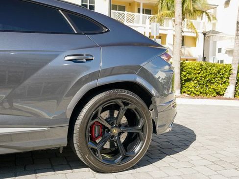 Used 2019 Lamborghini Urus AWD/4WD image 44
