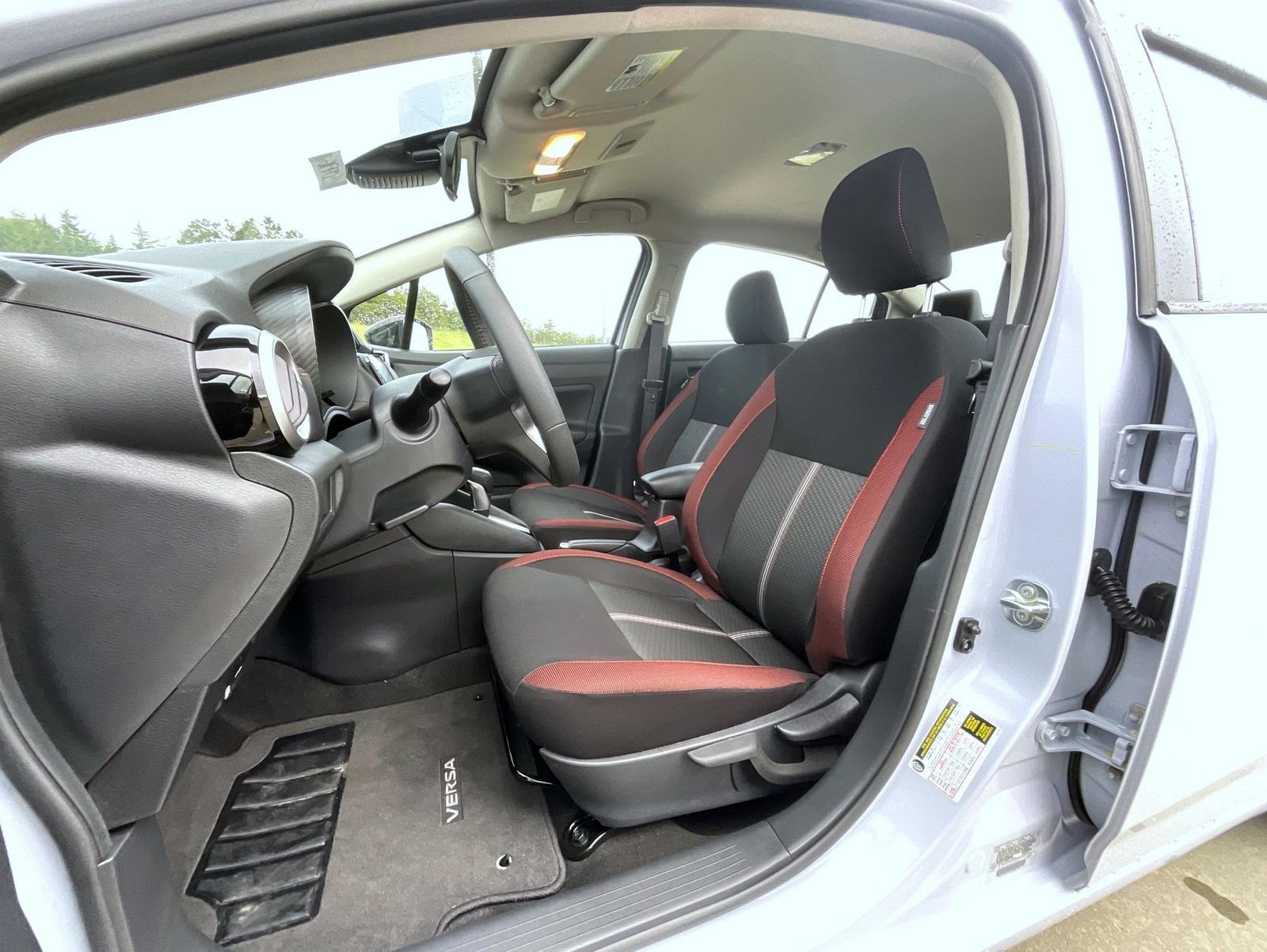 Certified 2025 Nissan Versa SR w/ Trunk Package FWD image 11