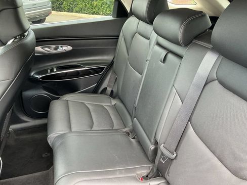 Used 2022 Genesis GV70 2.5T AWD/4WD image 24