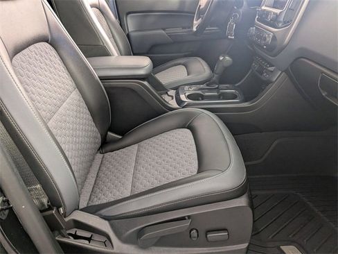 Used 2019 Chevrolet Colorado Z71 w/ Z71 Midnight Edition image 31