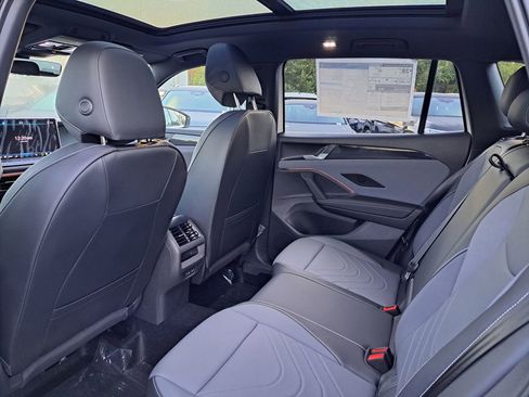 New 2026 Volkswagen Tiguan SE R-Line FWD image 5
