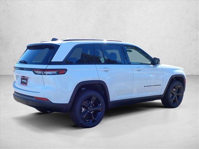 New 2027 Jeep Grand Cherokee Limited w/ Limited Altitude Package AWD/4WD image 4