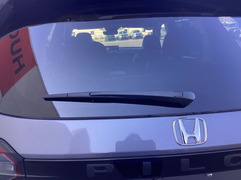 Used 2025 Honda Pilot Elite image 14