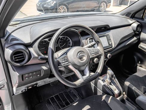 Used 2020 Nissan Kicks S FWD image 8