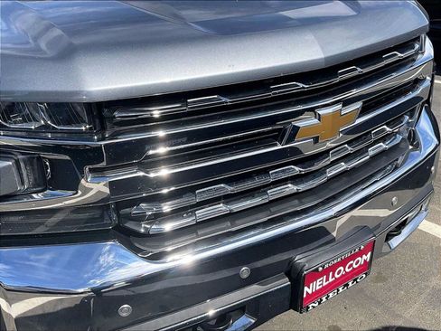 Used 2019 Chevrolet Silverado 1500 LTZ w/ LTZ Plus Package AWD/4WD image 32