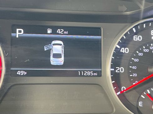 Used 2023 Kia Forte LXS image 12