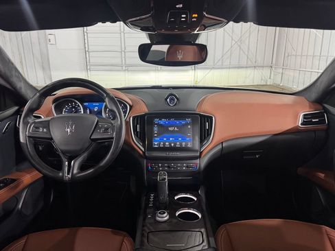 Used 2019 Maserati Ghibli S GranLusso AWD/4WD image 18