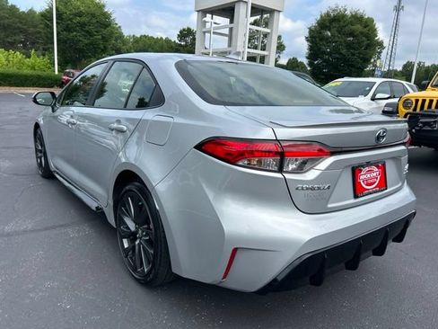 Used 2025 Toyota Corolla SE FWD image 9