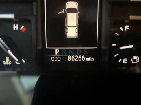 Used 2020 Toyota Tundra Platinum image 16