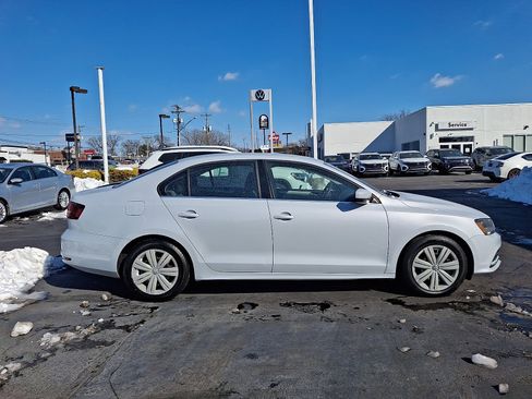 Used 2017 Volkswagen Jetta S image 7