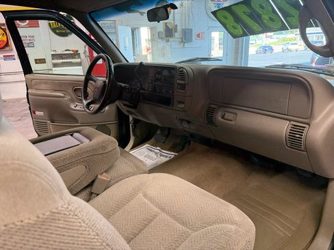 Used 1998 Chevrolet Silverado 1500 2WD Extended Cab w/ Preferred Equipment Group 2 image 20