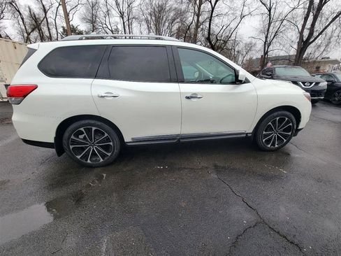 Used 2016 Nissan Pathfinder SL w/ SL Premium Package image 4