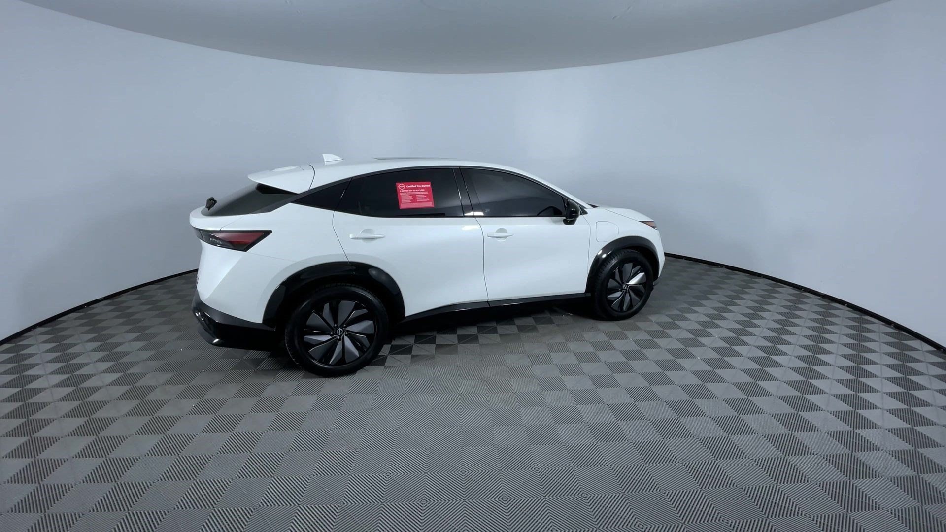 Certified 2024 Nissan Ariya AWD image 9