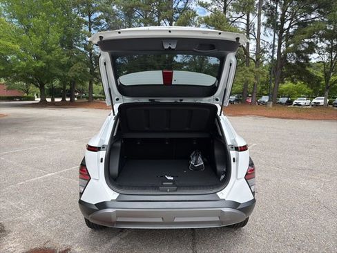 Used 2026 Hyundai Kona SEL Premium FWD image 23