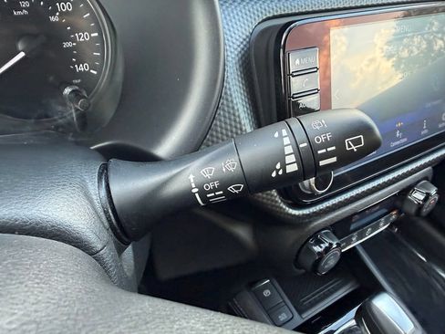 Used 2021 Nissan Kicks SV FWD image 19