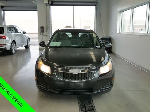 Used 2014 Chevrolet Cruze LT image 2