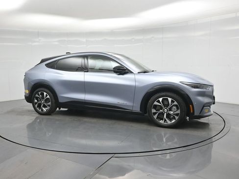 Certified 2022 Ford Mustang Mach-E Premium image 25