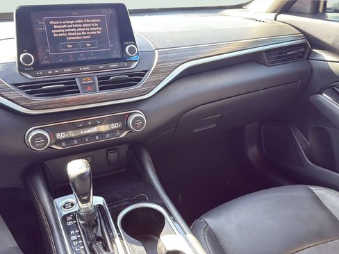 Used 2022 Nissan Altima 2.5 SL FWD image 17