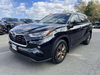 Used 2023 Toyota Highlander Bronze Edition