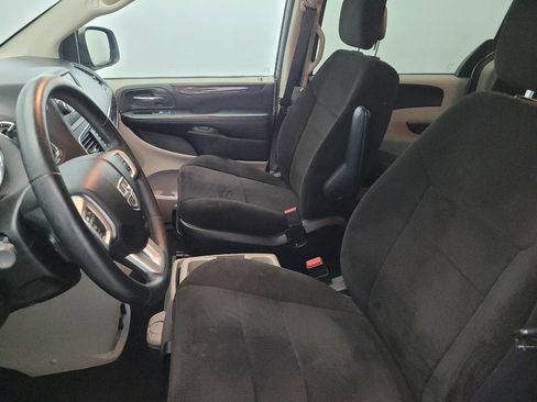 Used 2013 Dodge Grand Caravan SE image 17
