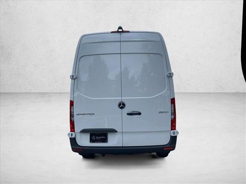 Used 2025 Mercedes-Benz Sprinter 2500 image 8