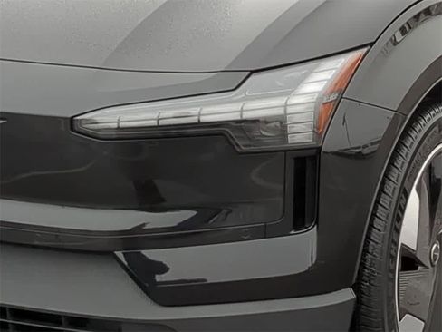 Used 2025 Volvo EX30 Plus w/ Protection Package Premier image 10