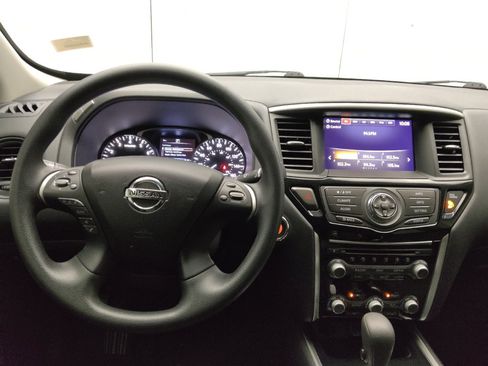 Used 2020 Nissan Pathfinder S FWD image 22