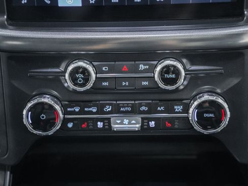 Certified 2025 Ford F150 Lariat image 30