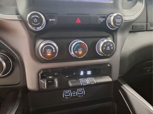 Used 2020 RAM 1500 Big Horn AWD/4WD image 16