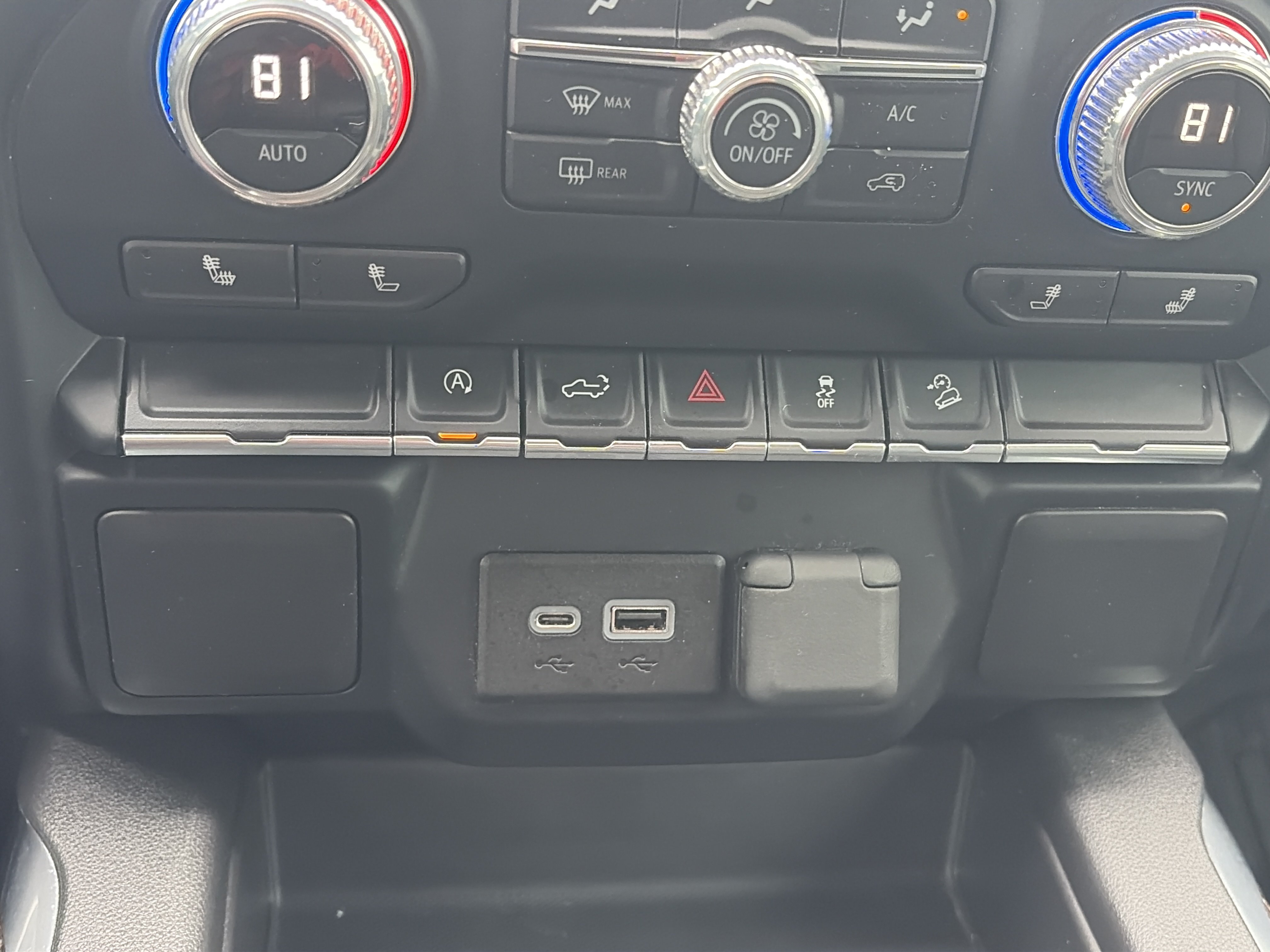 Used 2020 GMC Sierra 1500 Elevation w/ Elevation Value Package AWD/4WD image 30
