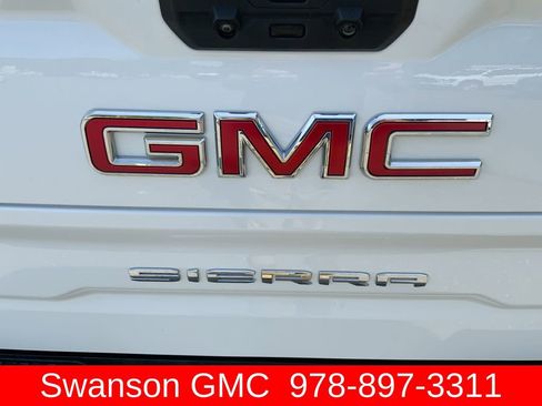 Used 2024 GMC Sierra 1500 SLT w/ SLT Premium Plus Package AWD/4WD image 33