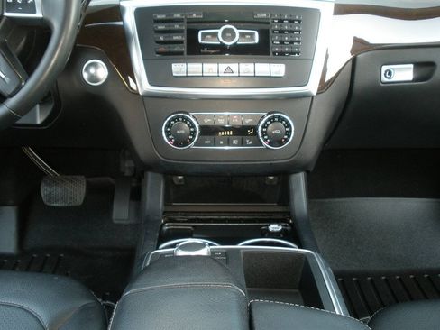 Used 2015 Mercedes-Benz ML 350 4MATIC image 34