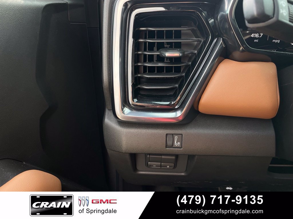Used 2026 GMC Canyon AT4 w/ Technology Plus Package AWD/4WD image 12
