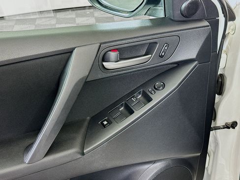 Used 2012 MAZDA MAZDA3 i Touring FWD image 15