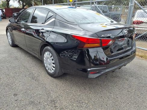 Used 2020 Nissan Altima 2.5 S FWD image 4