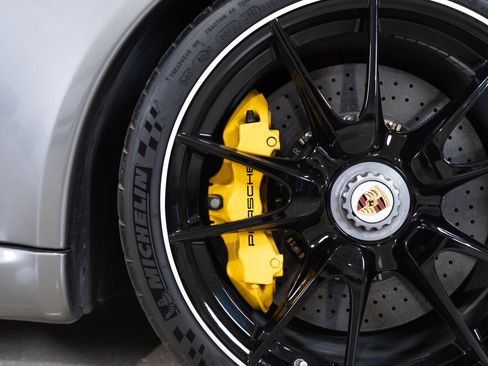 Used 2011 Porsche 911 GT3 RWD image 10