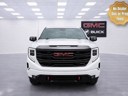 Used 2023 GMC Sierra 1500 AT4 AWD/4WD image 3