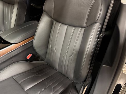 Used 2023 Audi A8 L 3.0T w/ Luxury Package image 20