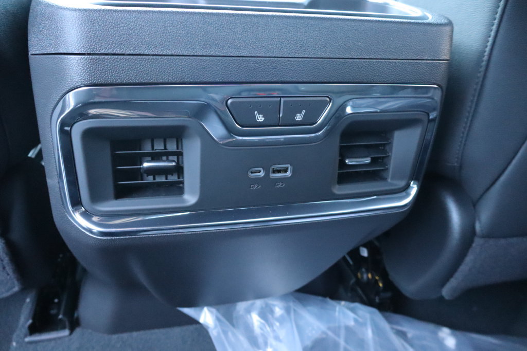 New 2026 Chevrolet Silverado 1500 High Country w/ Technology Package AWD/4WD image 24