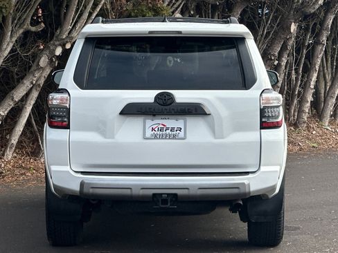 Used 2023 Toyota 4Runner TRD Off-Road Premium image 5