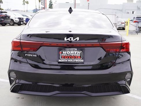 Used 2024 Kia Forte LXS w/ LXS Technology Package image 6