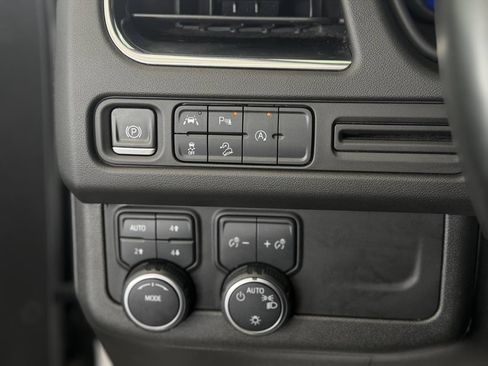 Used 2023 Chevrolet Tahoe Premier AWD/4WD image 54