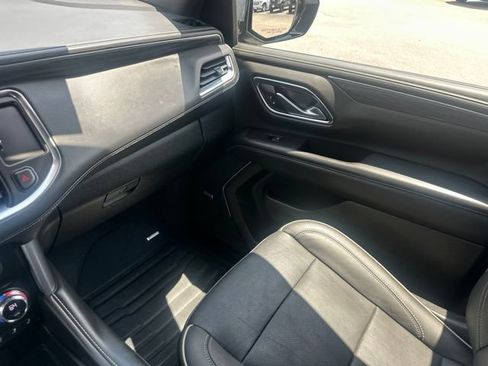 Used 2021 GMC Yukon XL SLT w/ SLT Premium Package AWD/4WD image 18