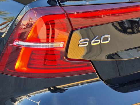 Used 2024 Volvo S60 B5 Core image 33