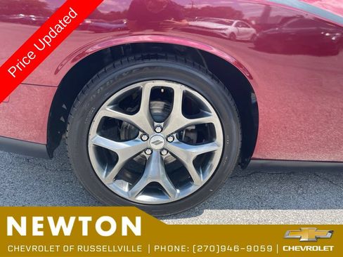 Used 2017 Dodge Challenger SXT Plus RWD image 34