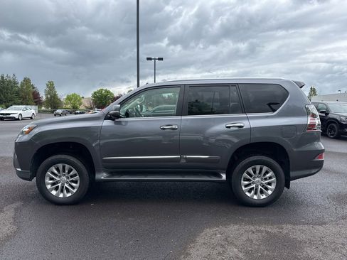 Used 2018 Lexus GX 460 Premium w/ Premium Package AWD/4WD image 4