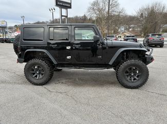 Used 2016 Jeep Wrangler Unlimited Rubicon w/ Connectivity Group video 2