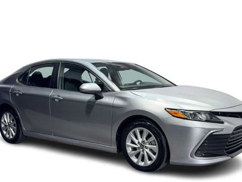 Used 2024 Toyota Camry LE FWD image 7