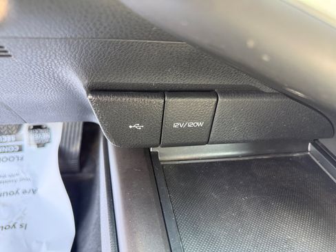 Used 2024 Toyota Camry SE FWD image 31