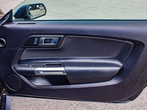 Used 2019 Ford Mustang GT image 18